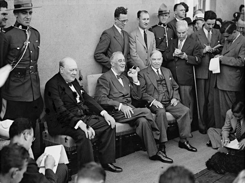 Иллюстрация к книге — Черчилль. Биография [i_053.jpg]