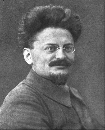 Иллюстрация к книге — Красные против белых. Спецслужбы в Гражданской войне 1917-1922 [i_014.jpg]