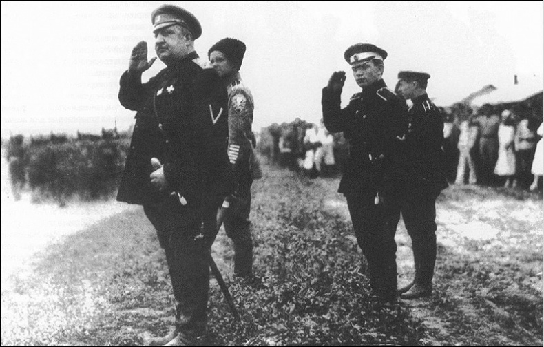 Иллюстрация к книге — Красные против белых. Спецслужбы в Гражданской войне 1917-1922 [i_032.jpg]