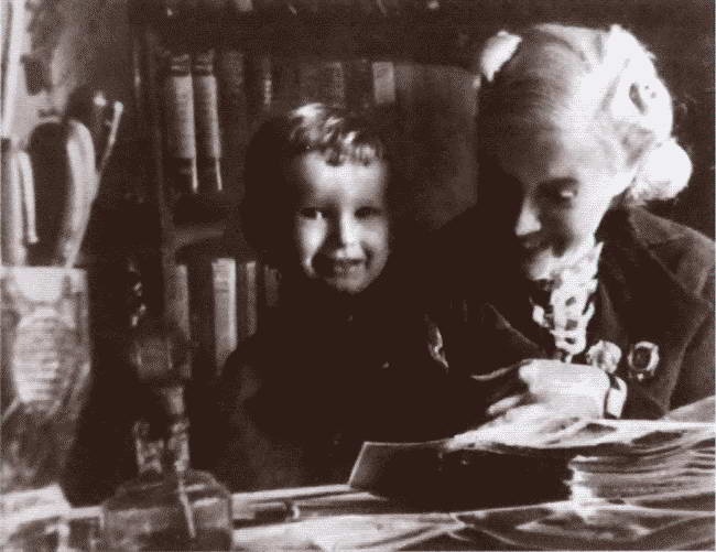 Иллюстрация к книге — Любовь Орлова [i_018.jpg]