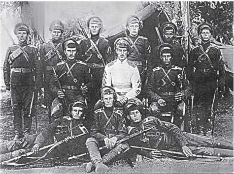 Иллюстрация к книге — Крах Белой мечты в Синьцзяне. Воспоминания сотника В. Н. Ефремова с предисловием и комментариями и книга В. А. Гольцева [i_017.jpg]