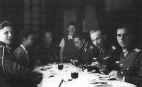 Иллюстрация к книге — Особый штаб "Россия" [p0315.jpg]