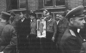 Иллюстрация к книге — Особый штаб "Россия" [p0360.jpg]