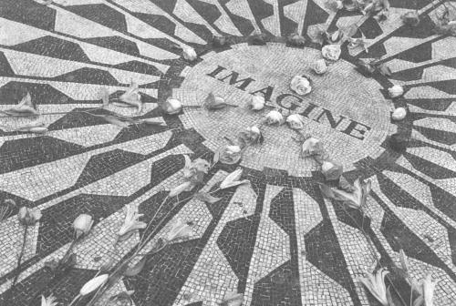 Иллюстрация к книге — 8 декабря 1980 года. День, когда погиб Джон Леннон [pic_14.jpg]