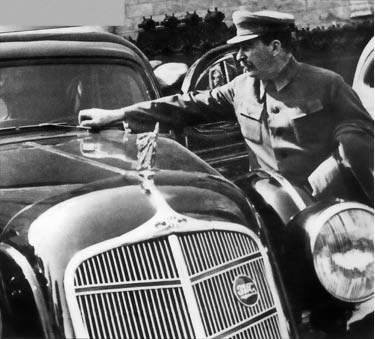 Иллюстрация к книге — Сталин и Берия. Секретные архивы Кремля. Оболганные герои или исчадия ада? [_29.jpg]