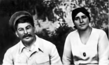 Иллюстрация к книге — Сталин и Берия. Секретные архивы Кремля. Оболганные герои или исчадия ада? [_59.jpg]