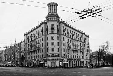 Иллюстрация к книге — Сталин и Берия. Секретные архивы Кремля. Оболганные герои или исчадия ада? [_62.jpg]