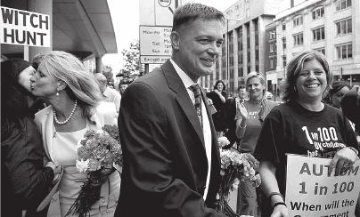 Иллюстрация к книге — Смертельно опасный выбор. Чем борьба с прививками грозит нам всем [_0325.jpg]