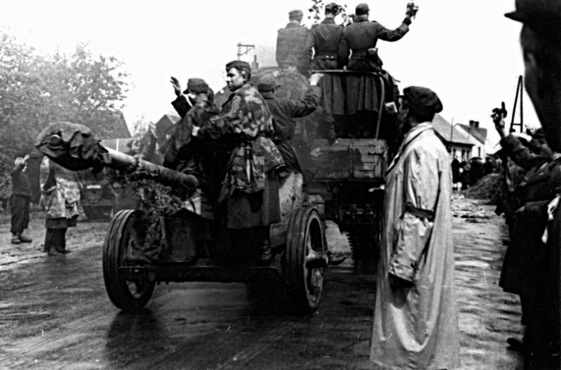 Иллюстрация к книге — Последний бой. Кто освободил Прагу? [i_010.jpg]