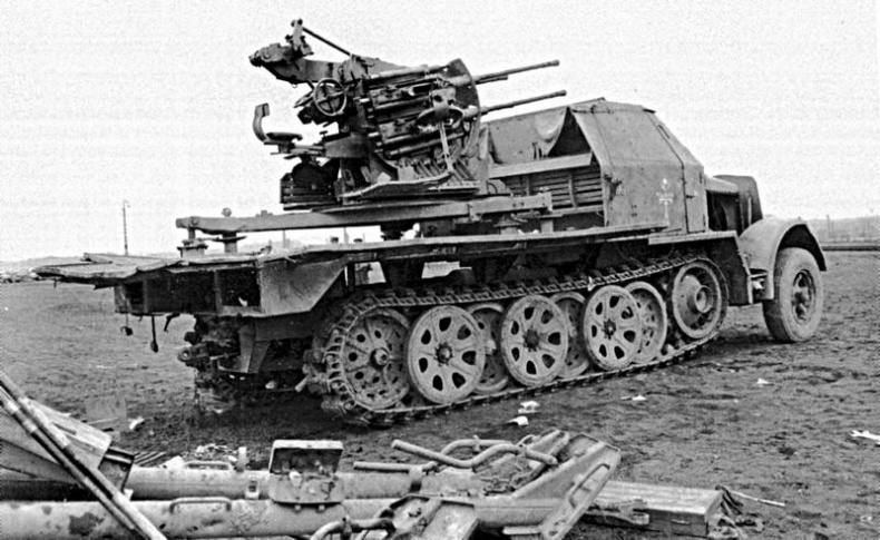 Иллюстрация к книге — Последний бой. Кто освободил Прагу? [i_011.jpg]