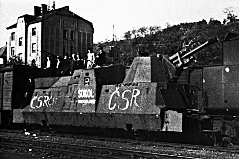 Иллюстрация к книге — Последний бой. Кто освободил Прагу? [i_023.jpg]