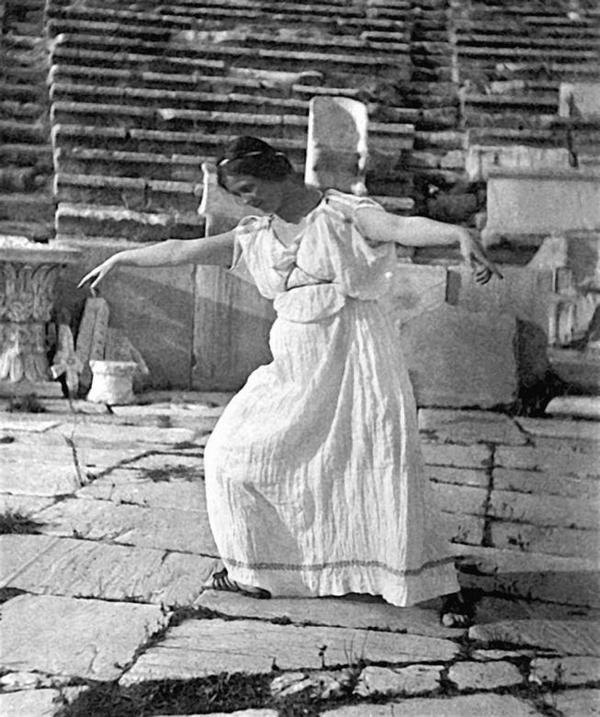 Иллюстрация к книге — Быть балериной. Частная жизнь танцовщиц Императорского театра [i_034.jpg]