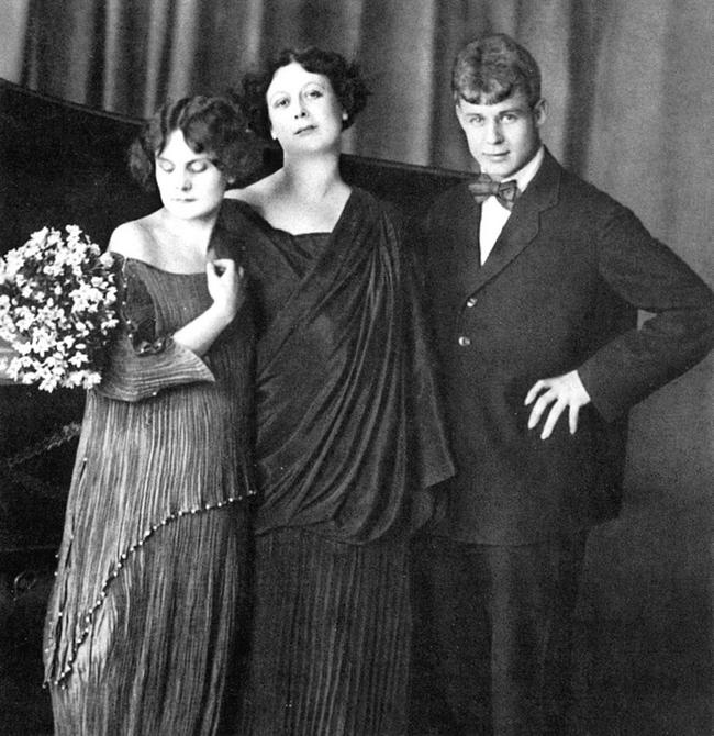 Иллюстрация к книге — Быть балериной. Частная жизнь танцовщиц Императорского театра [i_039.jpg]