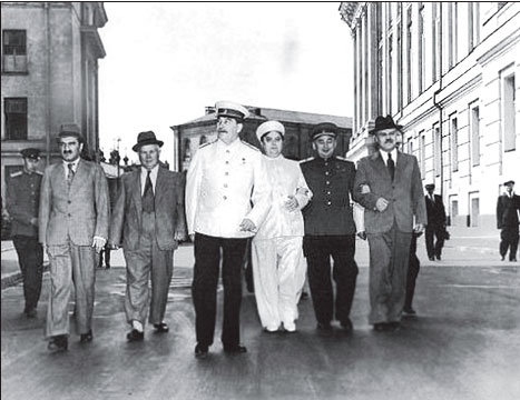 Иллюстрация к книге — Маршал Берия. Штрихи к биографии [i_247.jpg]