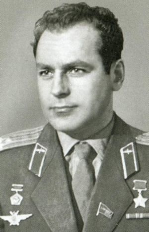 Иллюстрация к книге — Юрий Гагарин [i_018.jpg]