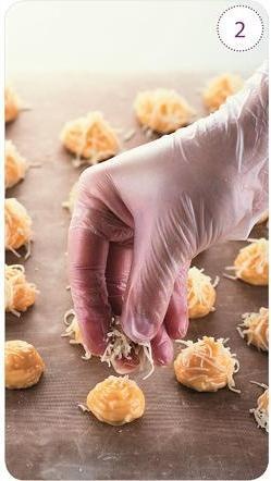 Иллюстрация к книге — Закуски и десерты из заварного теста. Эклеры, профитроли, буше [i_034.jpg]