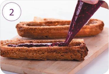 Иллюстрация к книге — Закуски и десерты из заварного теста. Эклеры, профитроли, буше [i_062.jpg]