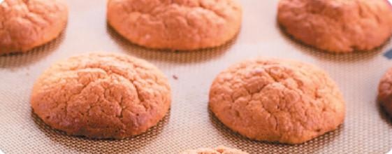 Иллюстрация к книге — Закуски и десерты из заварного теста. Эклеры, профитроли, буше [i_076.jpg]