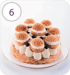 Иллюстрация к книге — Закуски и десерты из заварного теста. Эклеры, профитроли, буше [i_083.jpg]