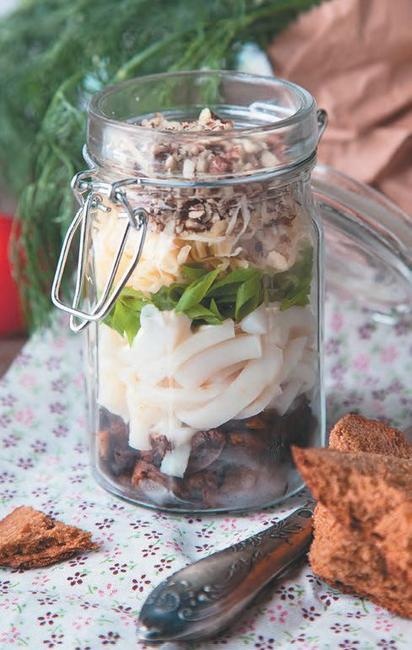 Иллюстрация к книге — Слоеные салаты [i_011.jpg]