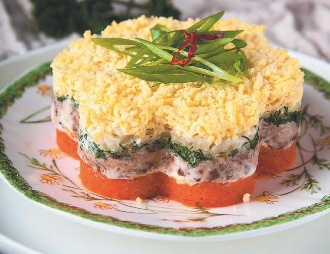 Иллюстрация к книге — Слоеные салаты [i_039.jpg]