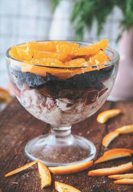 Иллюстрация к книге — Слоеные салаты [i_052.jpg]