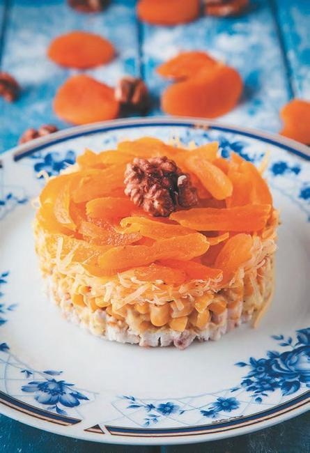 Иллюстрация к книге — Слоеные салаты [i_060.jpg]