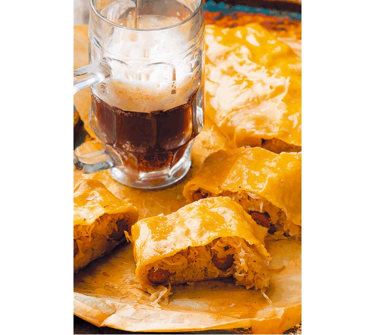 Иллюстрация к книге — Штрудели, завиванцы, вертуты, блинные пироги, буреки [i_026.jpg]