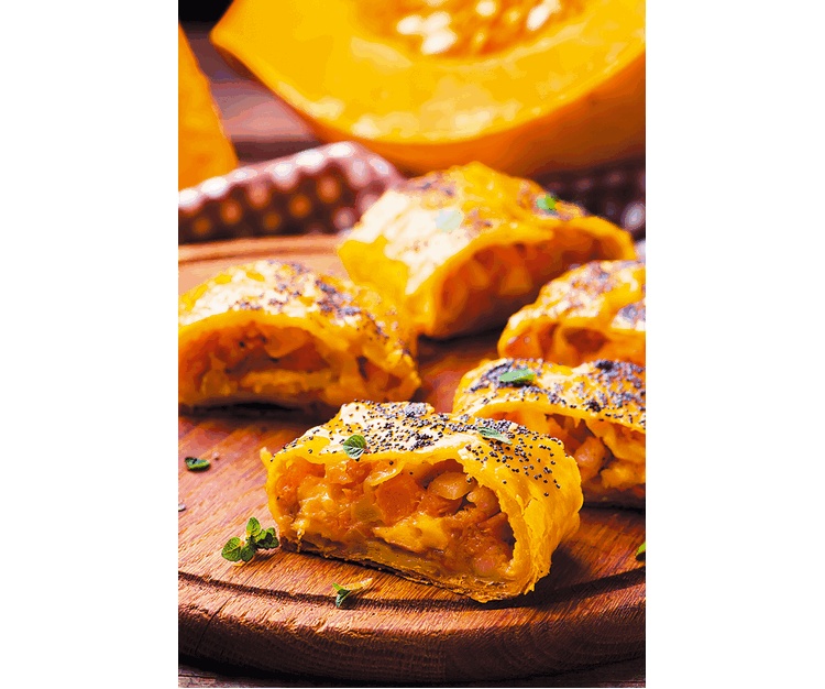 Иллюстрация к книге — Штрудели, завиванцы, вертуты, блинные пироги, буреки [i_042.jpg]