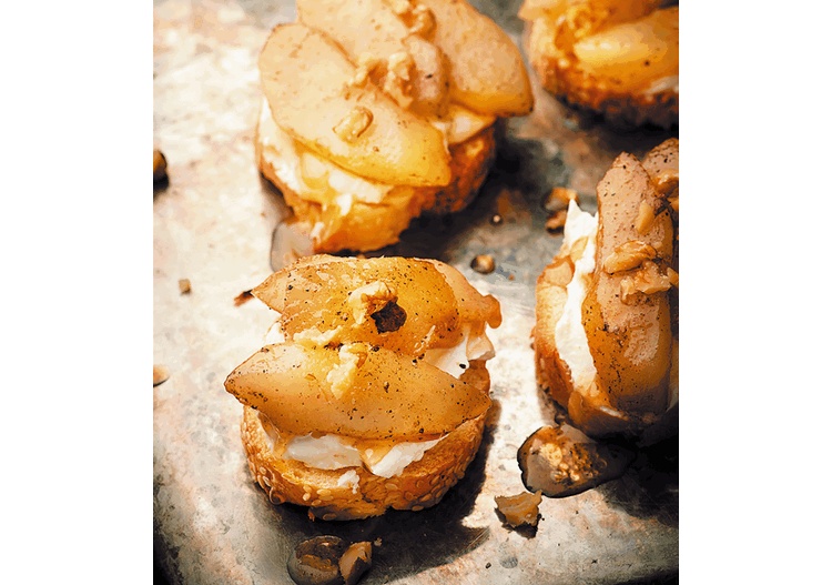 Иллюстрация к книге — Когда гости на пороге [i_019.jpg]