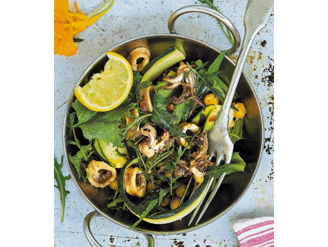 Иллюстрация к книге — Когда гости на пороге [i_060.jpg]