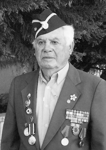 Иллюстрация к книге — Я дрался на Т-34. Третья книга [i_015.jpg]