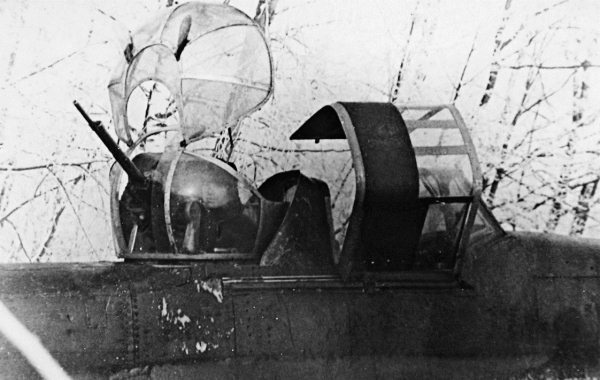 Иллюстрация к книге — Штурмовики. «Мы взлетали в ад» [i_018.jpg]