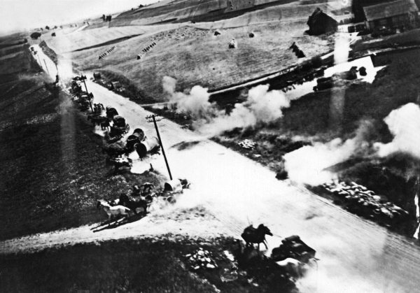 Иллюстрация к книге — Штурмовики. «Мы взлетали в ад» [i_034.jpg]