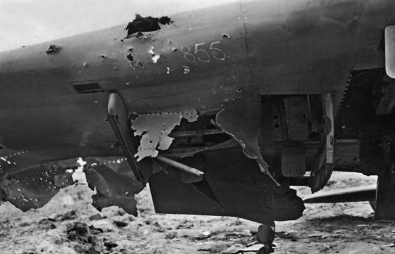 Иллюстрация к книге — Штурмовики. «Мы взлетали в ад» [i_066.jpg]