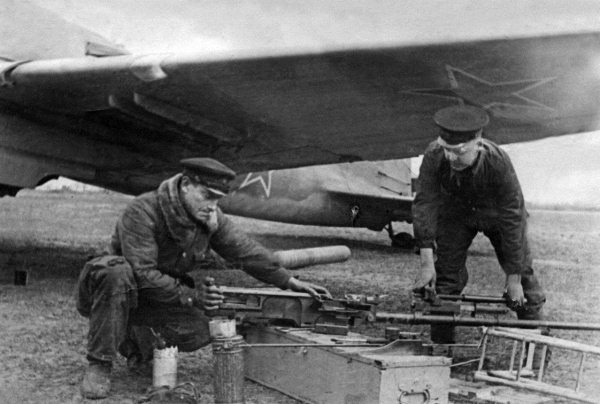 Иллюстрация к книге — Штурмовики. «Мы взлетали в ад» [i_125.jpg]