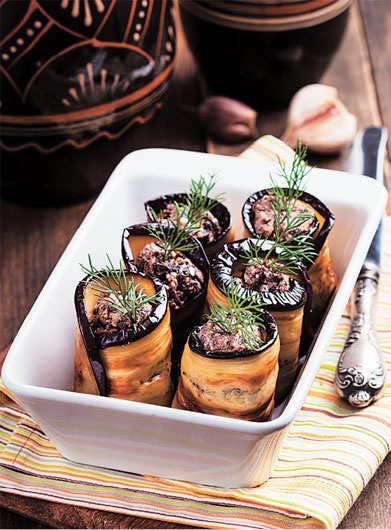 Иллюстрация к книге — Аппетитные рулеты. Мясные. Рыбные. Грибные. Овощные. Сырные [i_052.jpg]