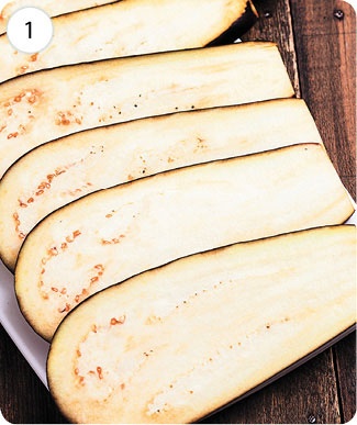 Иллюстрация к книге — Аппетитные рулеты. Мясные. Рыбные. Грибные. Овощные. Сырные [i_053.jpg]