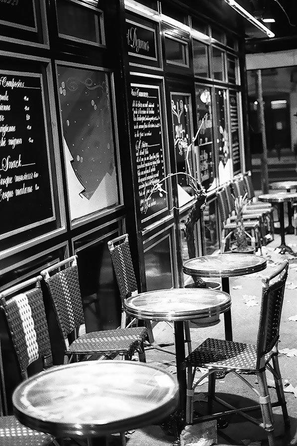 Иллюстрация к книге — Убийство в переулке Альфонса Фосса [i_002.jpg]