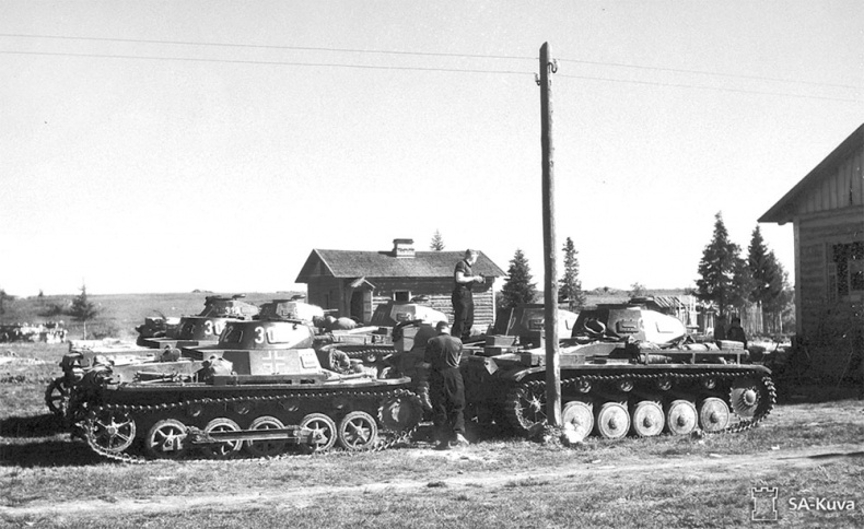 Иллюстрация к книге — Зиновий Колобанов. Время танковых засад [_06.jpg]