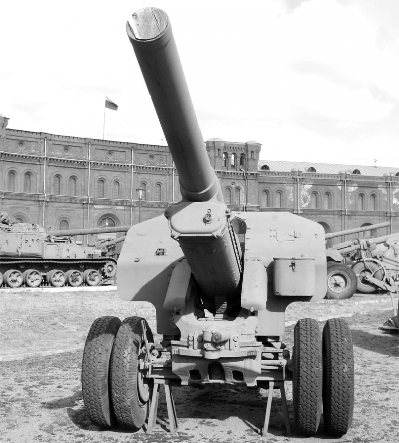 Иллюстрация к книге — Зиновий Колобанов. Время танковых засад [_20.jpg]