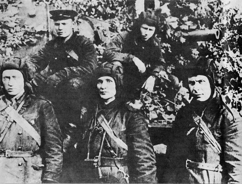 Иллюстрация к книге — Зиновий Колобанов. Время танковых засад [_52.jpg]