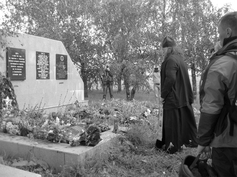 Иллюстрация к книге — Зиновий Колобанов. Время танковых засад [_79.jpg]