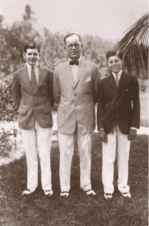 Иллюстрация к книге — Клан Кеннеди [i_010.jpg]