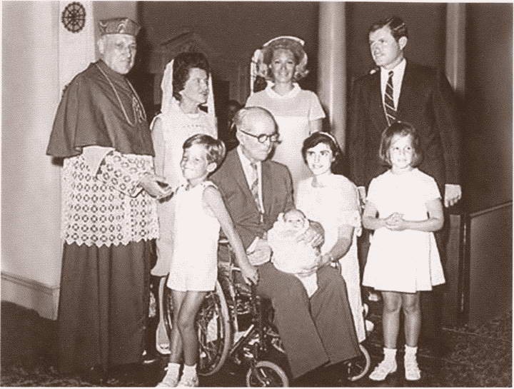 Иллюстрация к книге — Клан Кеннеди [i_039.jpg]