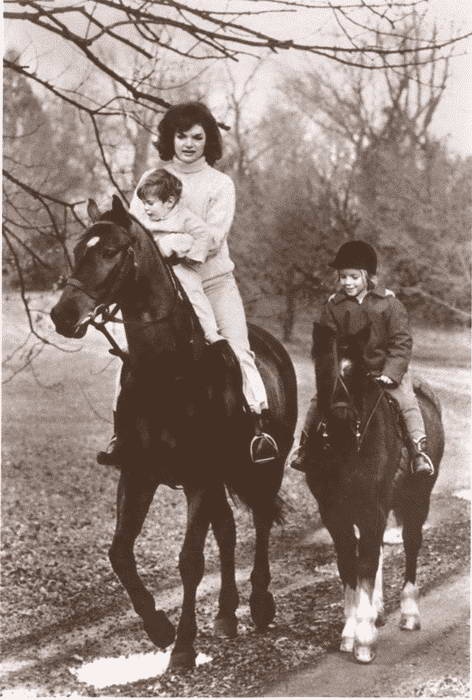 Иллюстрация к книге — Клан Кеннеди [i_041.jpg]