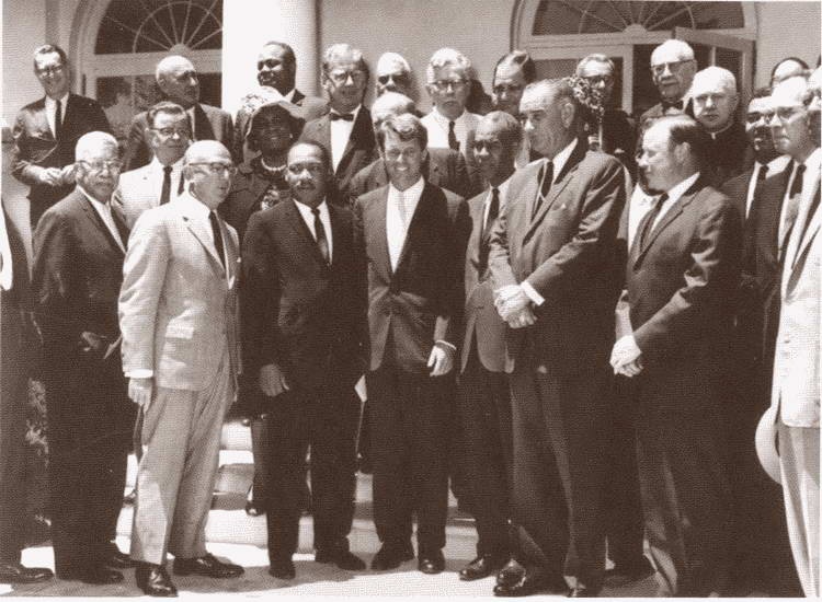 Иллюстрация к книге — Клан Кеннеди [i_062.jpg]