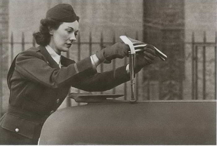 Иллюстрация к книге — Эйзенхауэр [i_025.jpg]