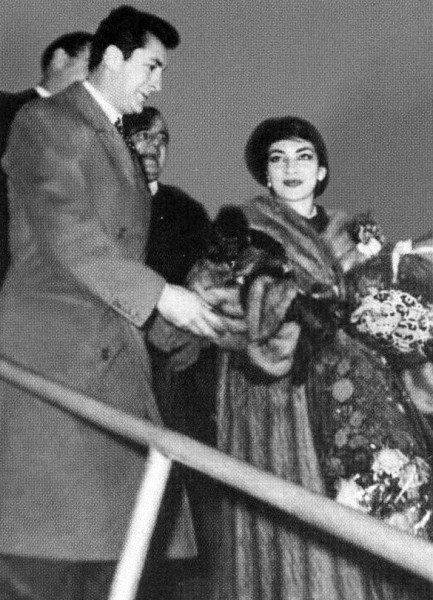 Иллюстрация к книге — Мария Каллас [i_015.jpg]