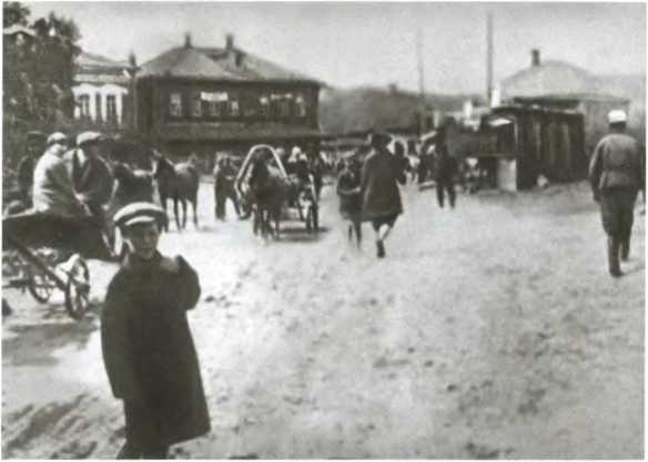 Иллюстрация к книге — Жуков. Маршал на белом коне [i_008.jpg]